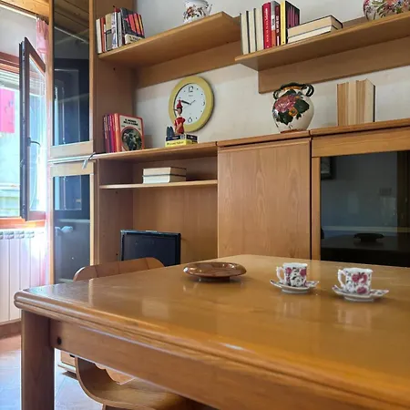 Casetta Violetta Historic House Duomo Apartamento *